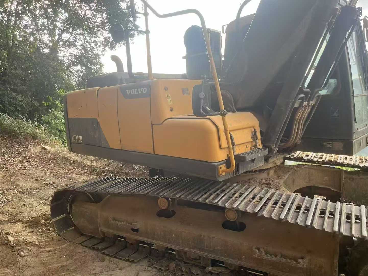 Used Volvo EW210C Excavator 2018 Model / 4