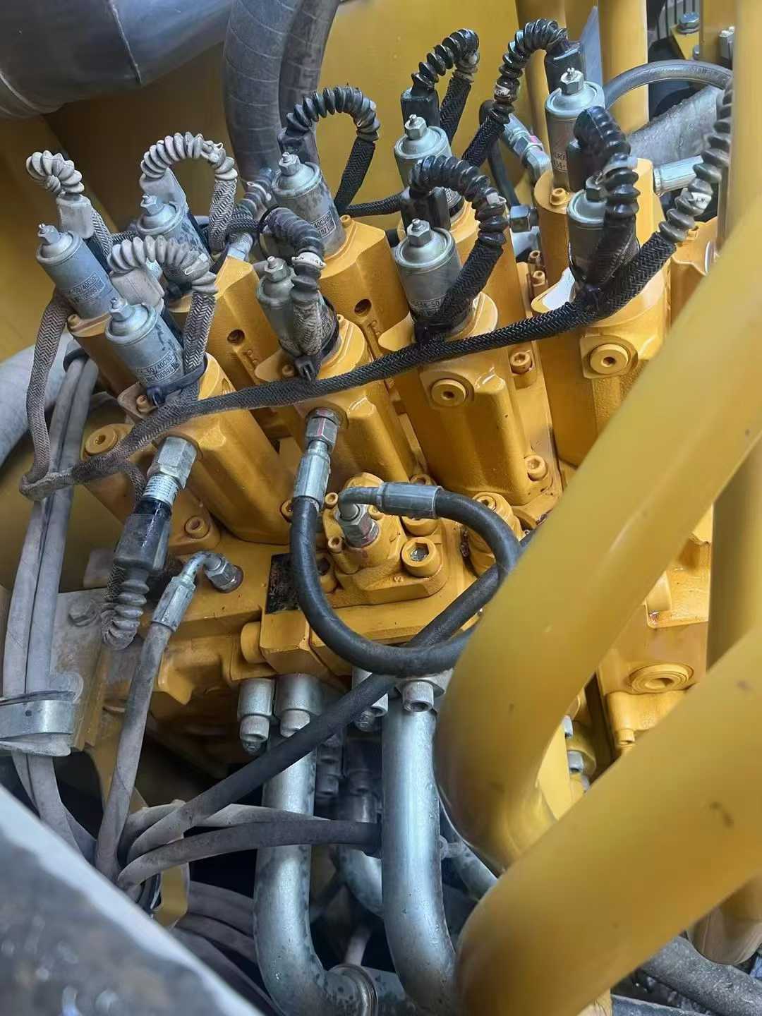 Used Sany SY650H Excavator 2022 Model / 4