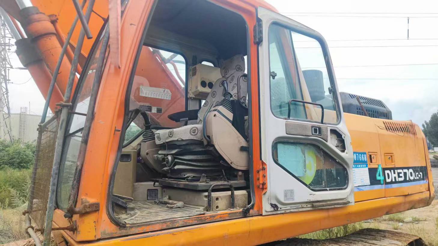 Used Doosan DL300 Excavator 2016 Model / 2