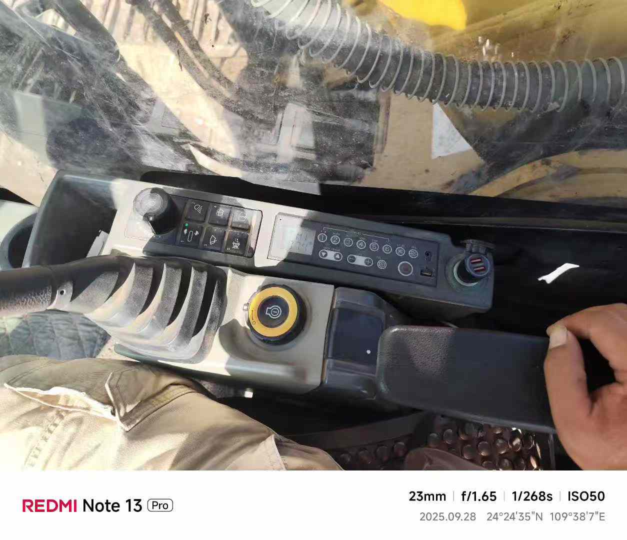 Used Caterpillar CT20 Excavator 2021 Model / 8