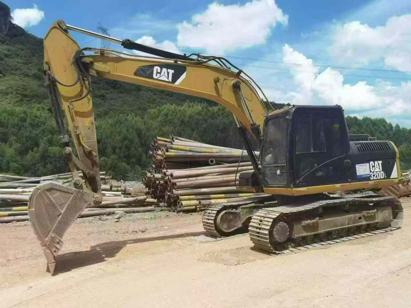 Used Caterpillar CT18 Excavator 2012 Model