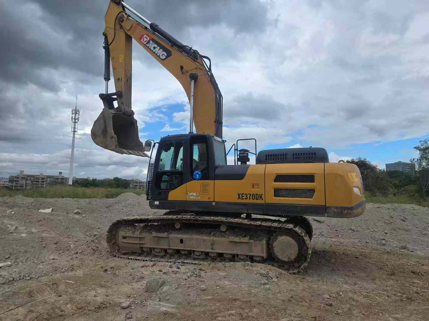 Used XCMG XE370 Excavator 2022 Model / 6