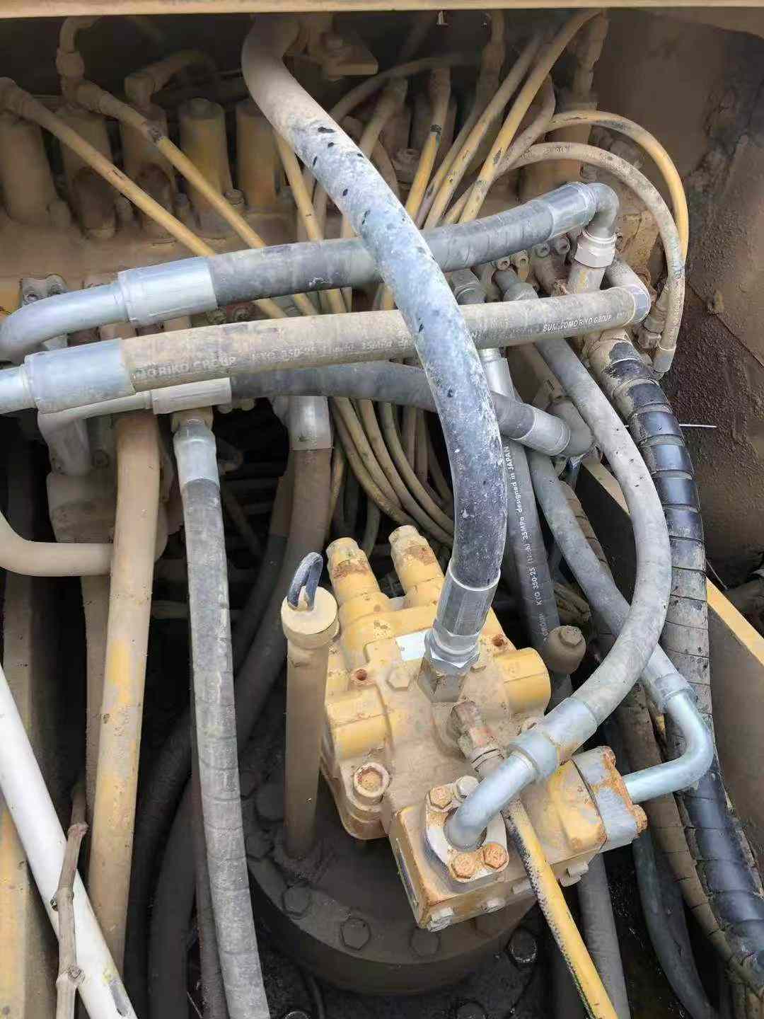 Used Caterpillar 320D Excavator 2010 Model / 4