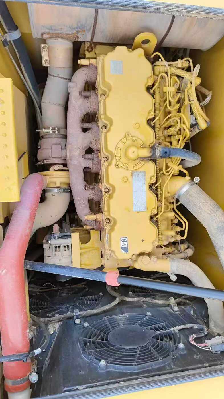 Used Caterpillar 323 Excavator 2020 Model / 4