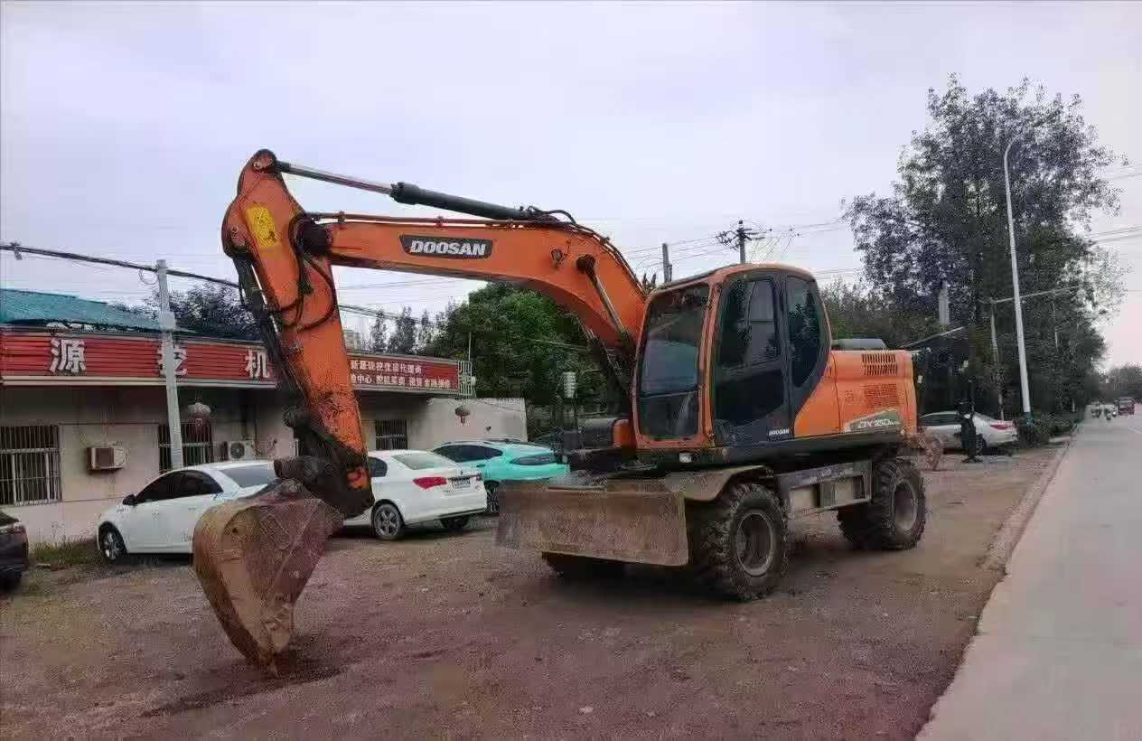 Used Doosan DX15 Excavator 2021 Model