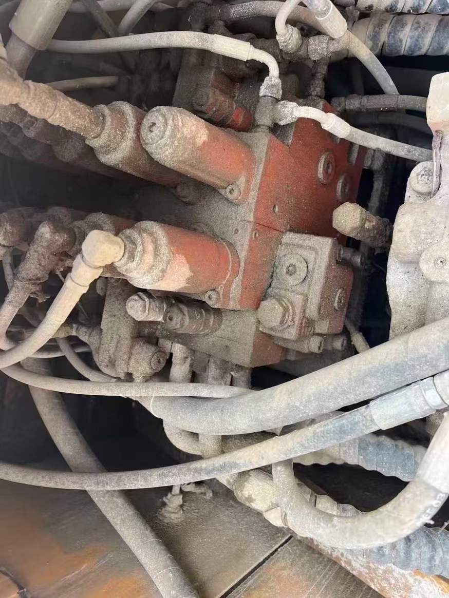 Used Hyundai R225-7 Excavator 2016 Model / 3