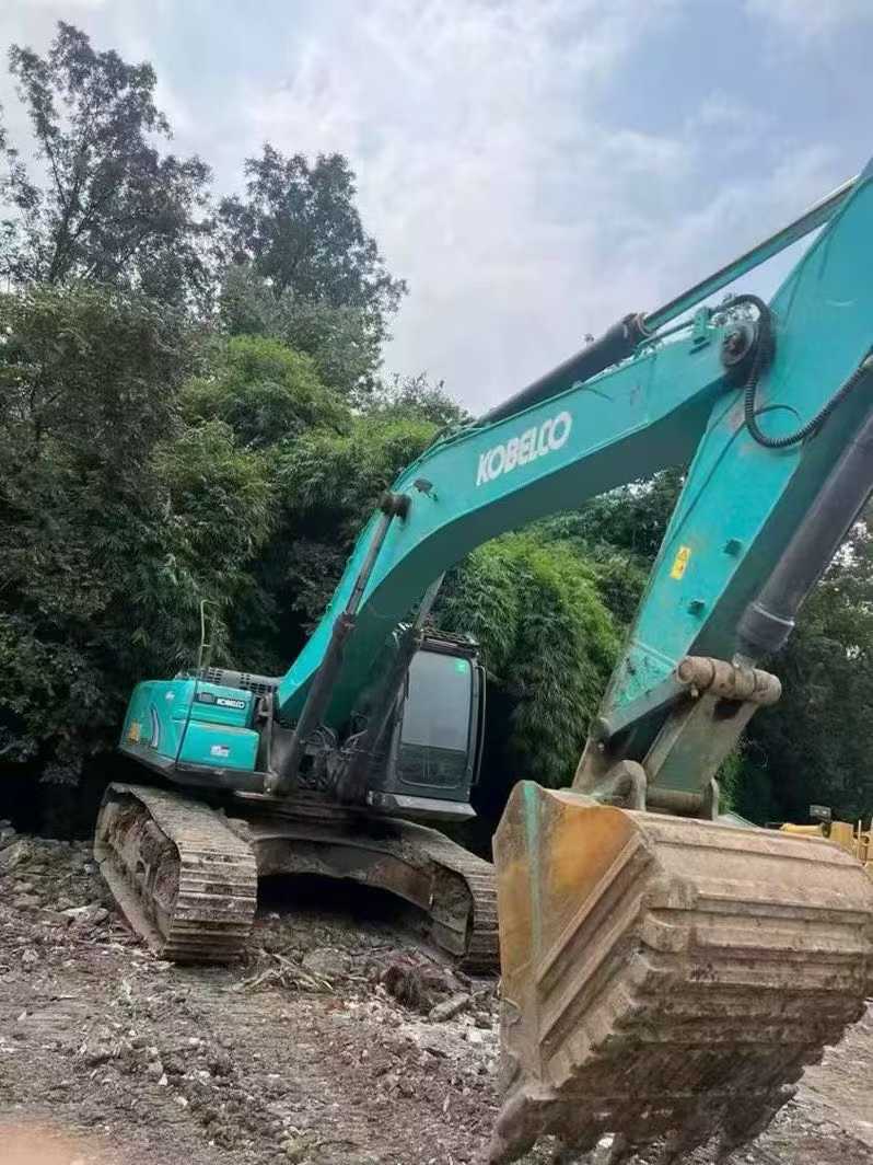 Used Kobelco SK380D Excavator 2016 Model / 3