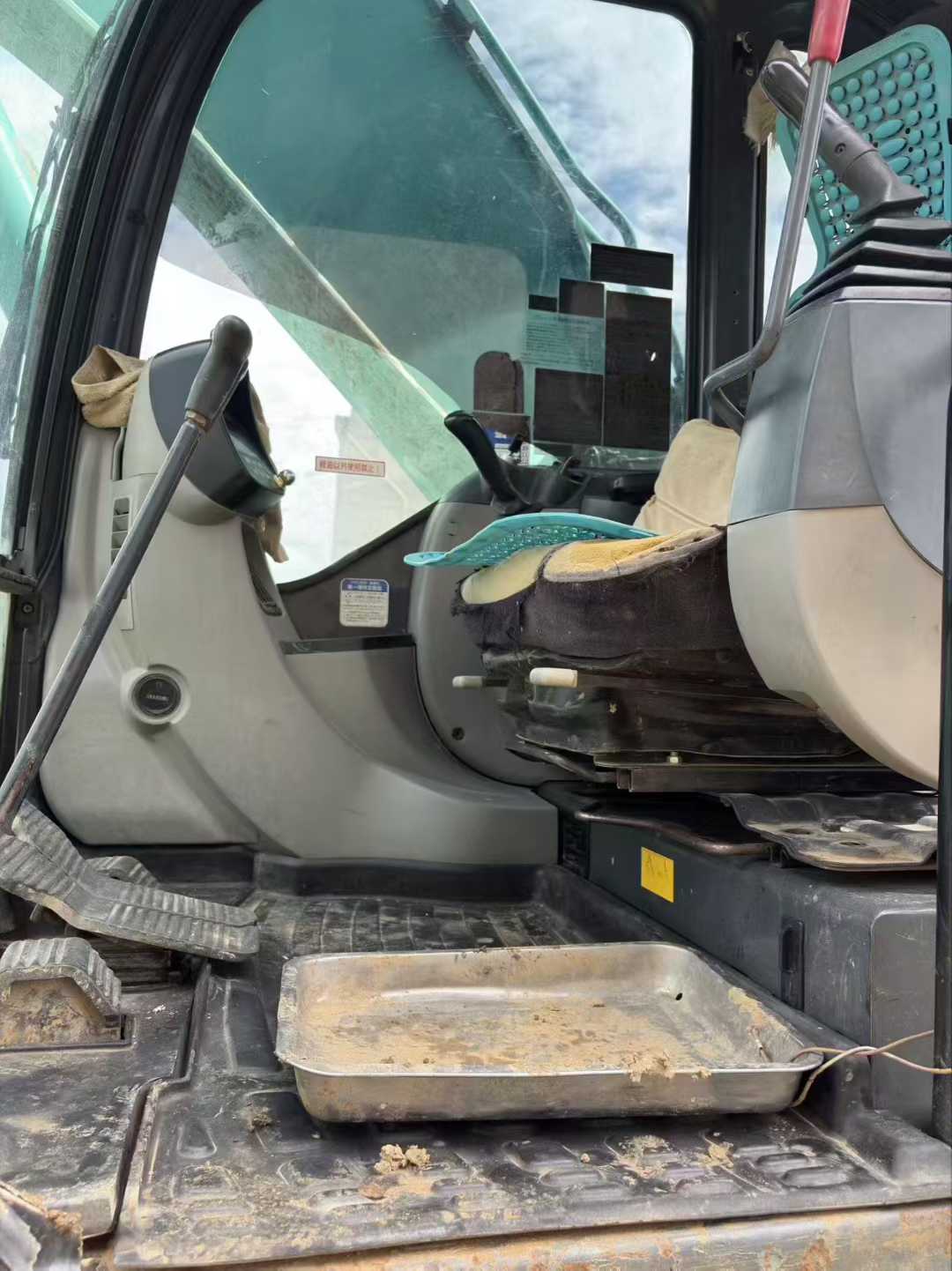 Used Kobelco SK200-11 Excavator 2016 Model / 9