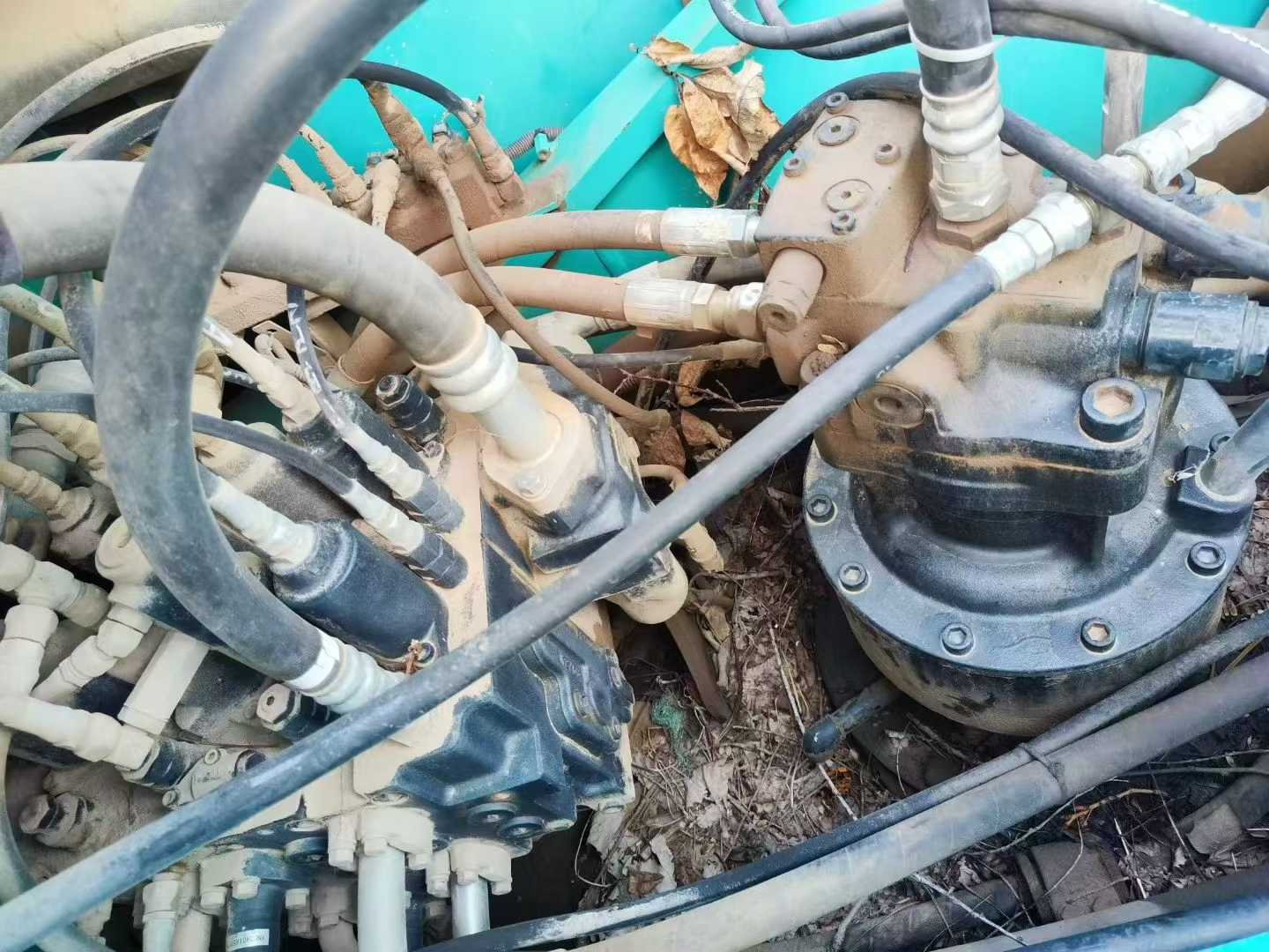 Used Kobelco SK200 Excavator 2016 Model / 4