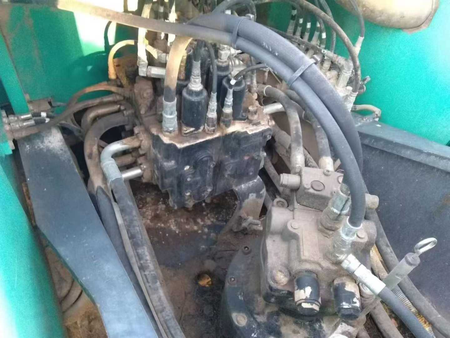 Used Kobelco SK210 Excavator 2013 Model / 5