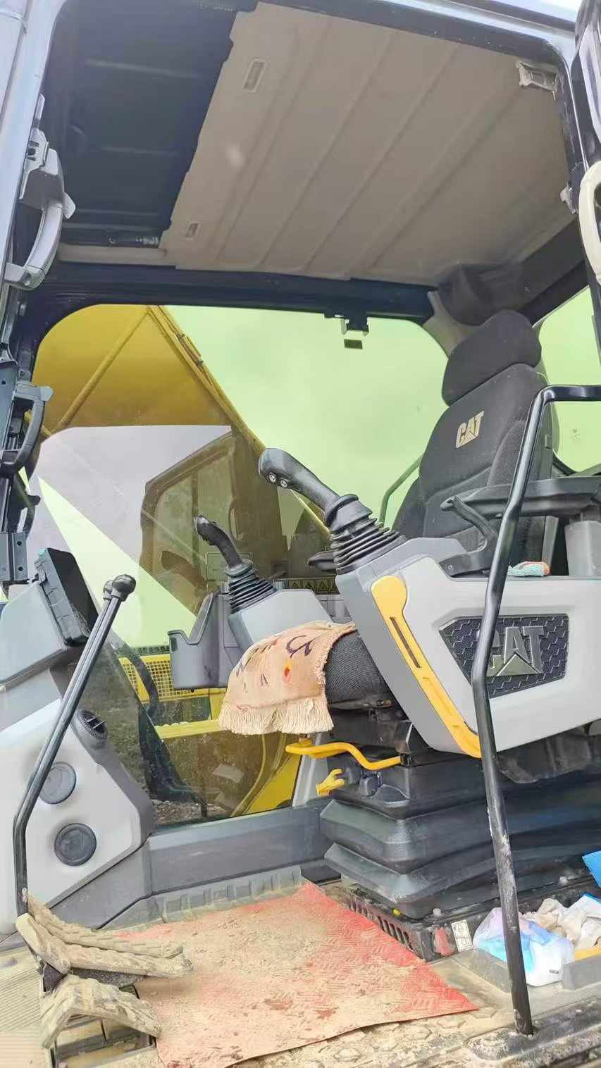 Used Caterpillar 323 Excavator 2020 Model / 8