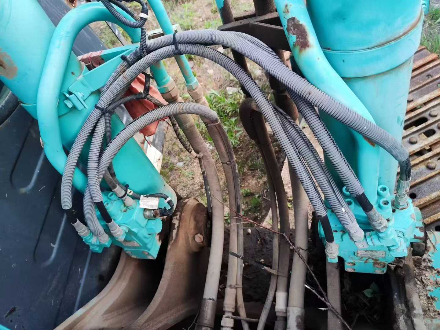 Used Kobelco SK200 Excavator 2016 Model / 6