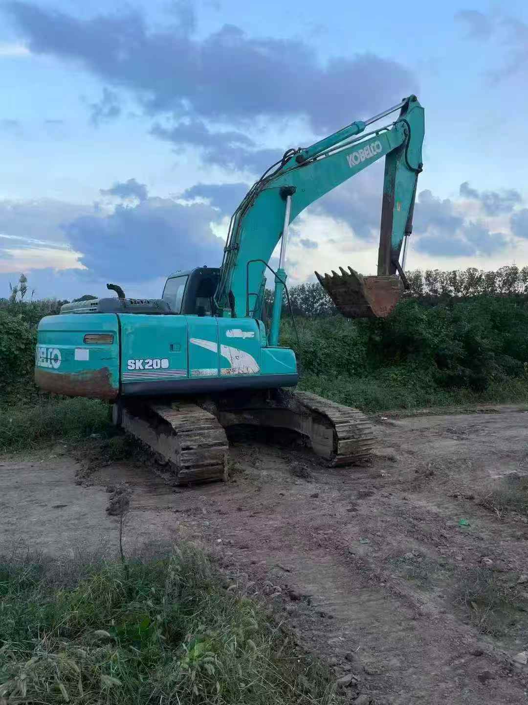 Used Kobelco SK2008 Excavator 2010 Model / 3