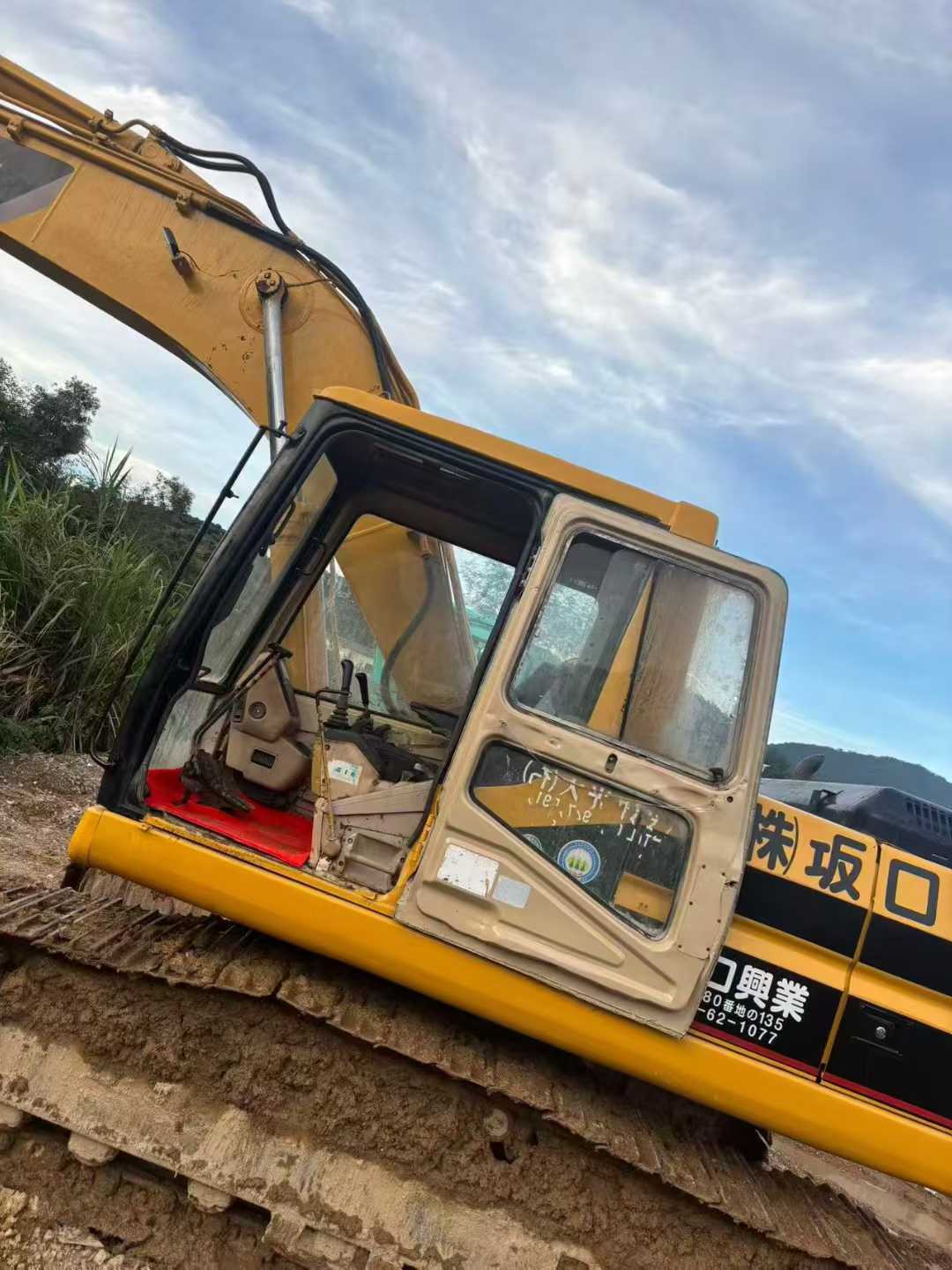 Used Caterpillar 320V2 Excavator 2016 Model / 4