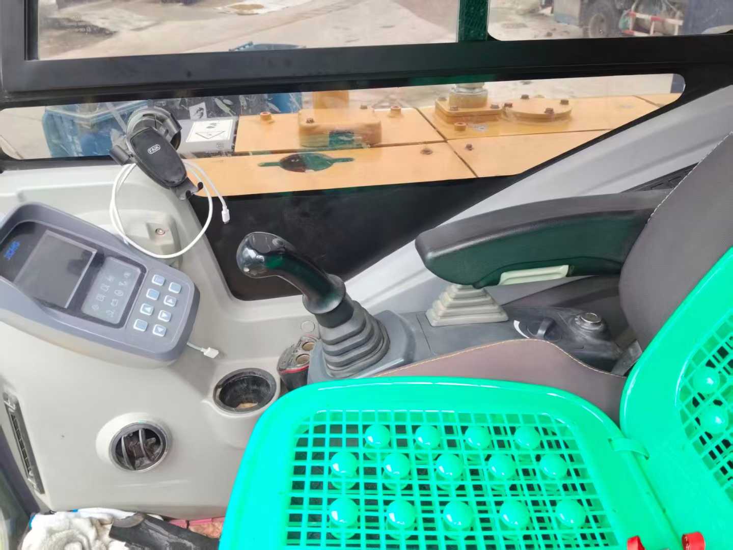 Used XCMG XE60 Excavator 2021 Model / 3