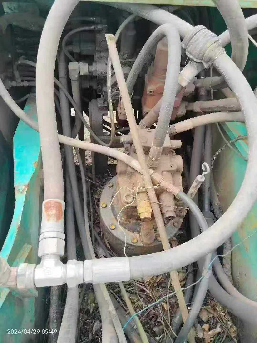 Used Kobelco SK200-6 Excavator 2016 Model / 3