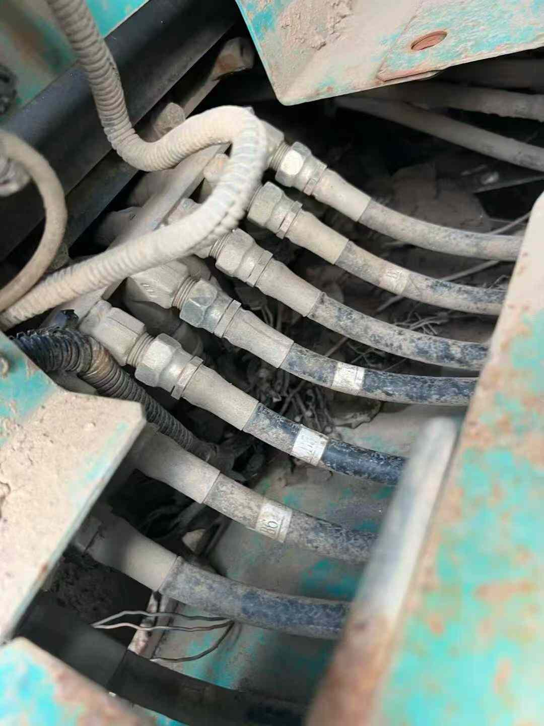 Used Kobelco SK210 Excavator 2011 Model / 6