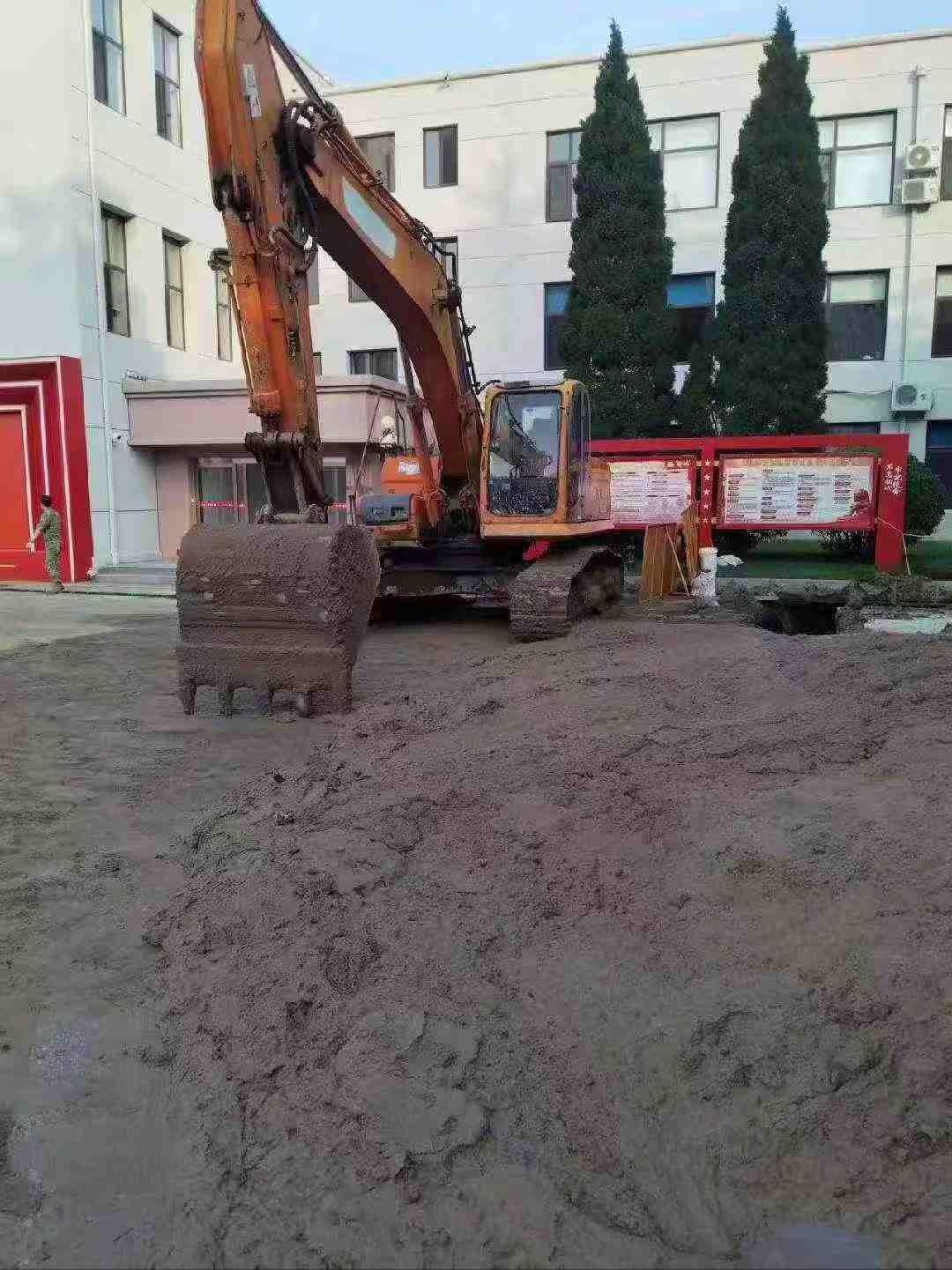 Used Doosan DX60 Excavator 2010 Model / 2