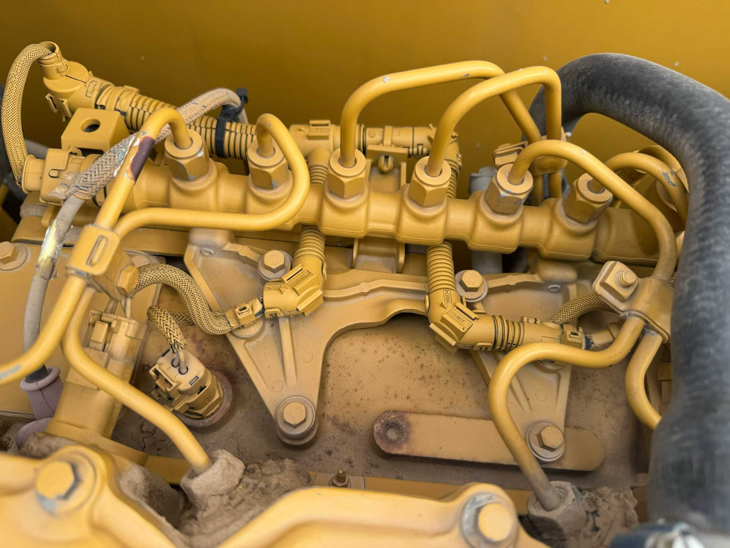 Used Caterpillar CT20 Excavator 2016 Model / 7