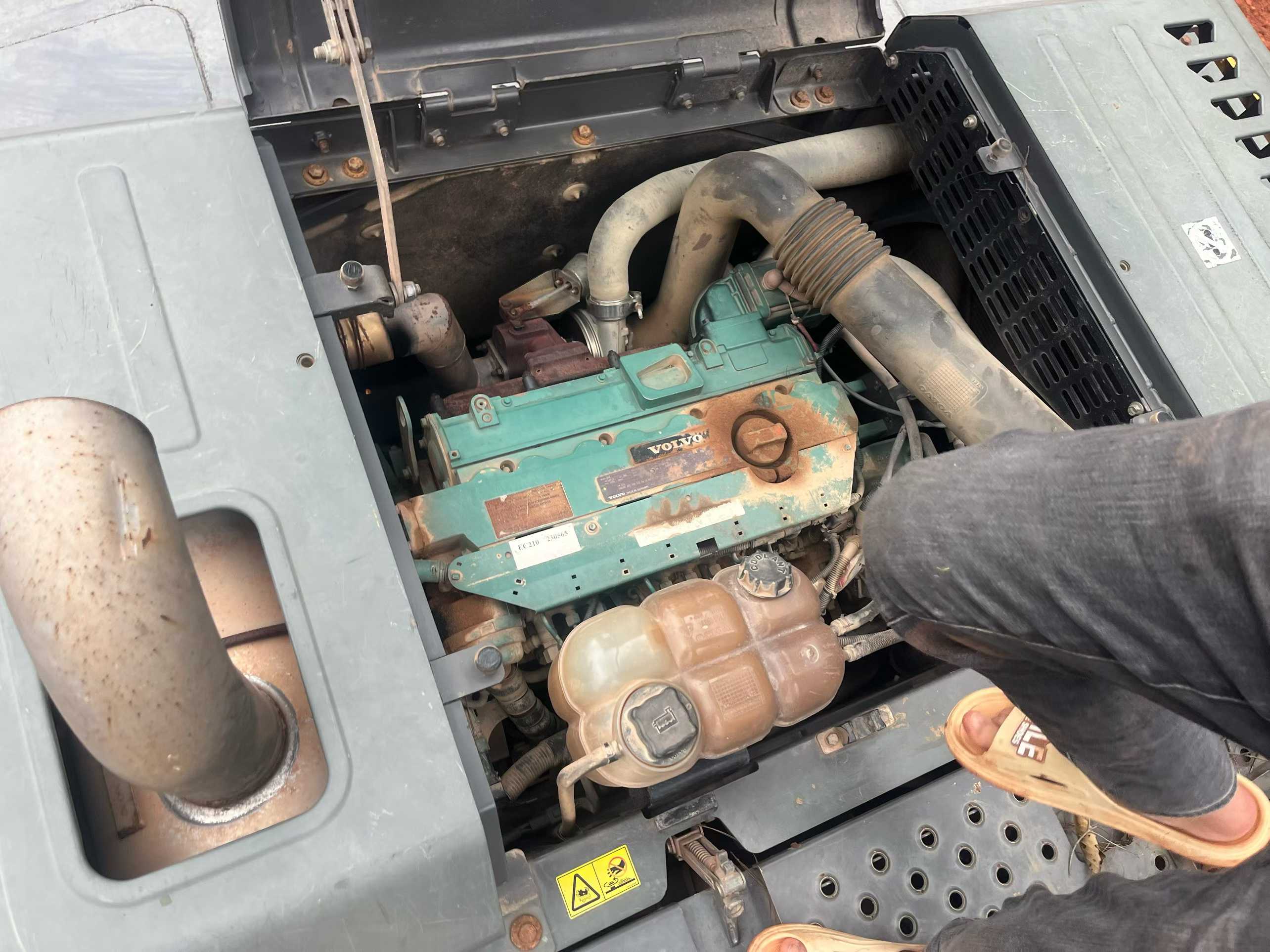 Used Volvo EW210C Excavator 2018 Model / 4