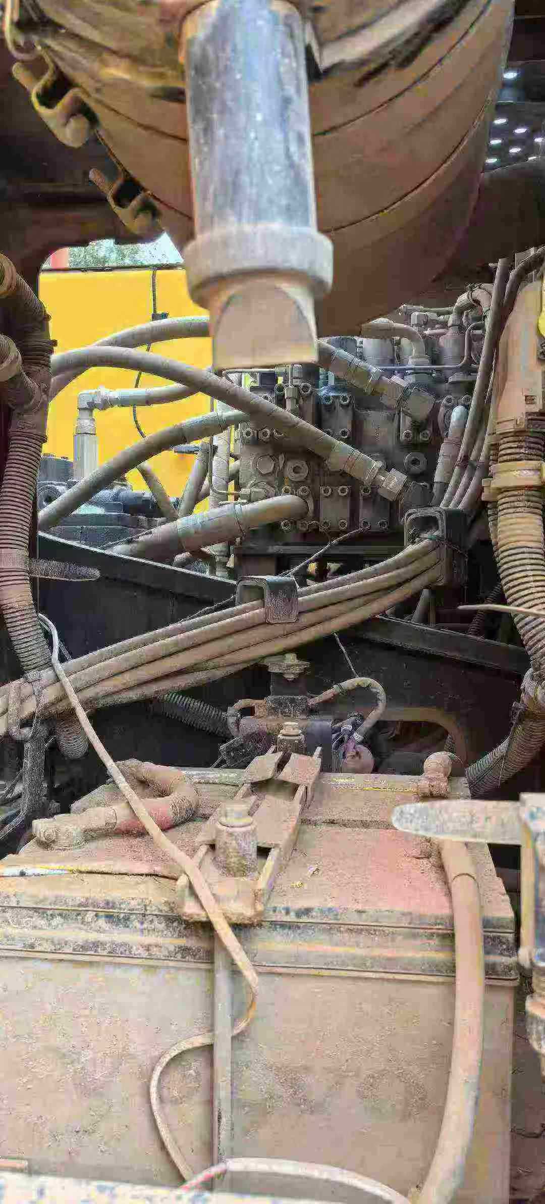 Used Volvo EC200 Excavator 2021 Model / 7