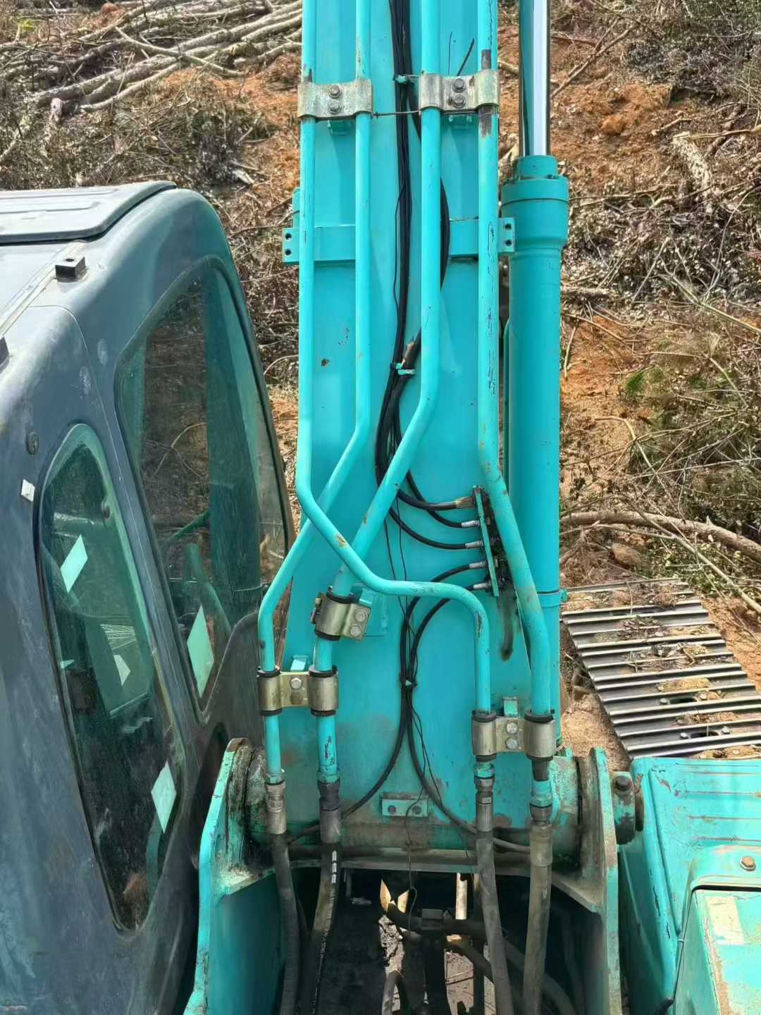 Used Kobelco SK210 Excavator 2010 Model / 4