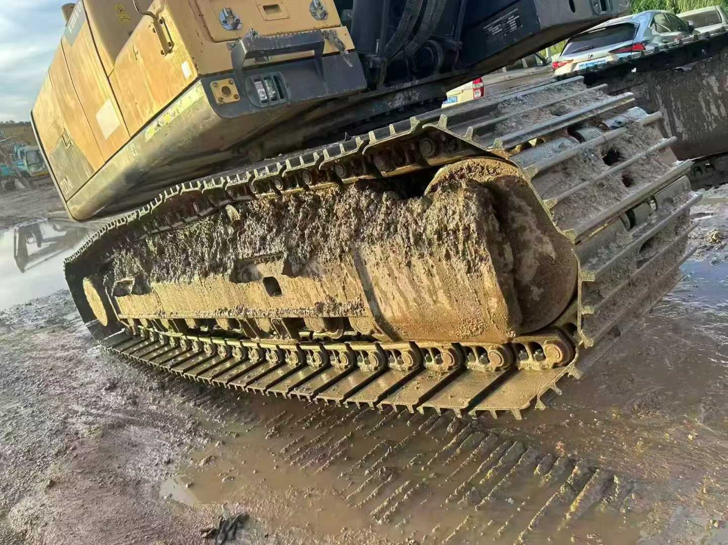 Used Volvo EW210C Excavator 2016 Model / 6