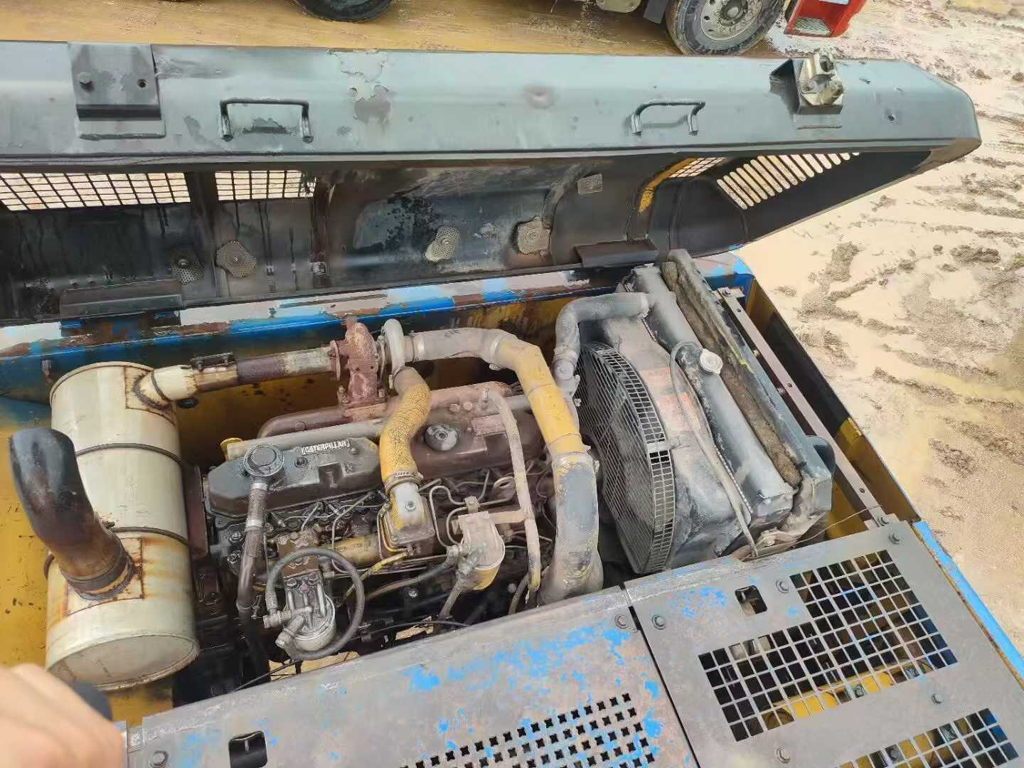 Used Caterpillar 320V2 Excavator 2016 Model / 3