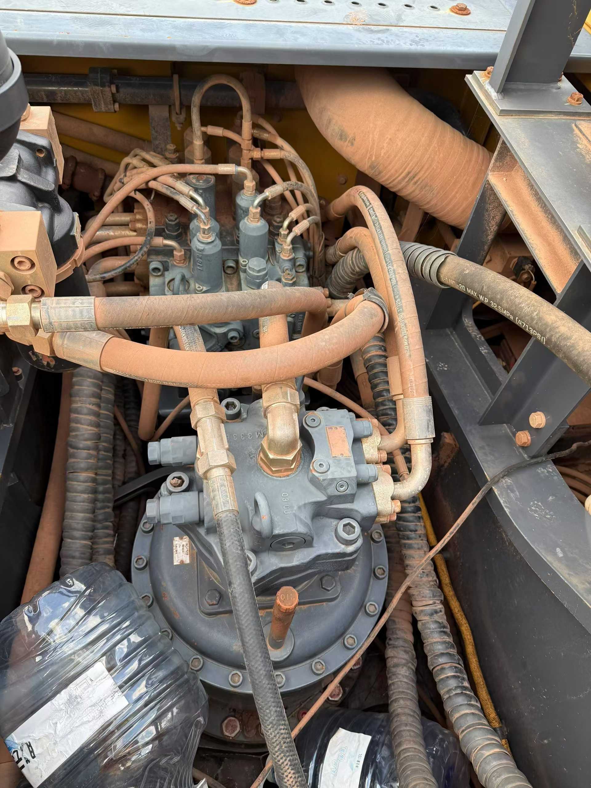 Used XCMG LW200 Excavator 2021 Model / 5