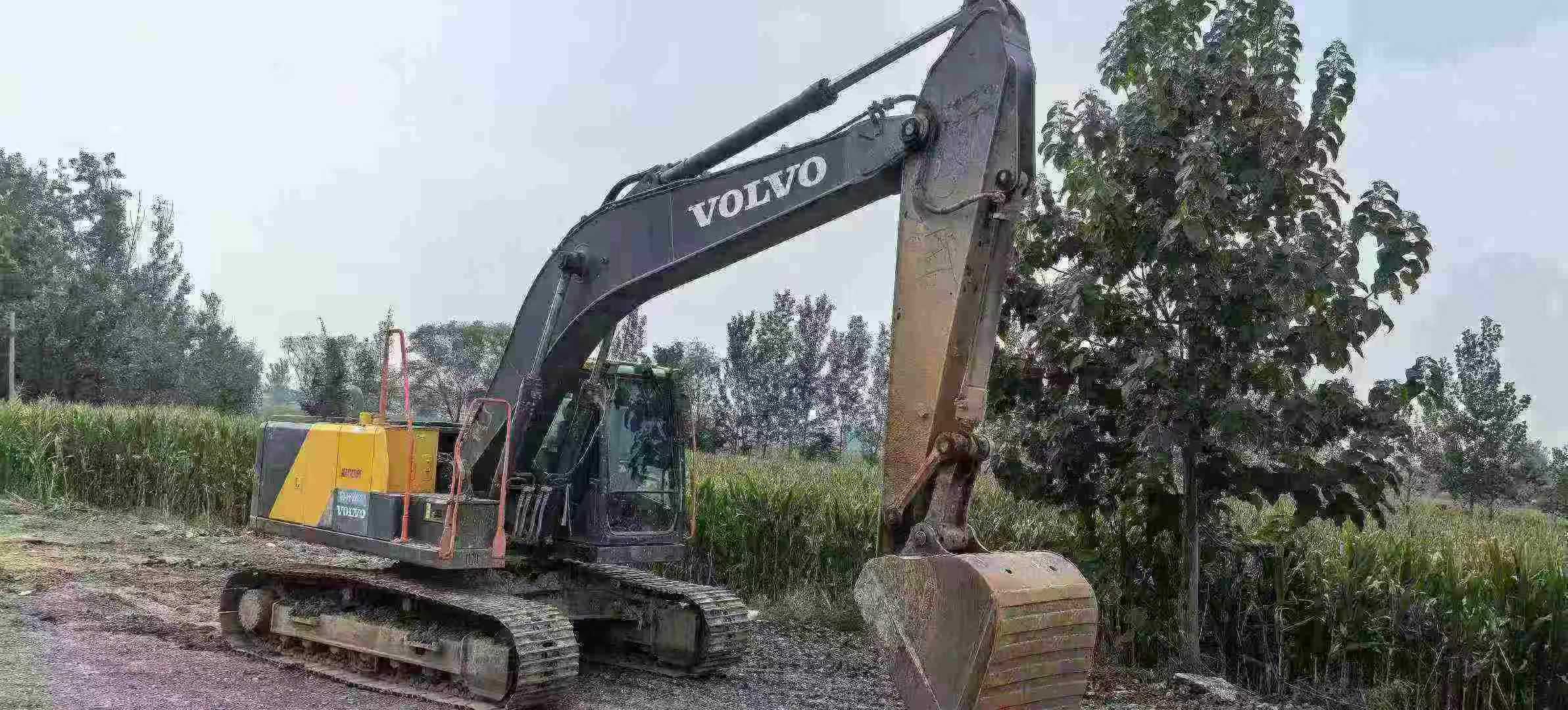 Used Volvo EC200 Excavator 2021 Model / 2