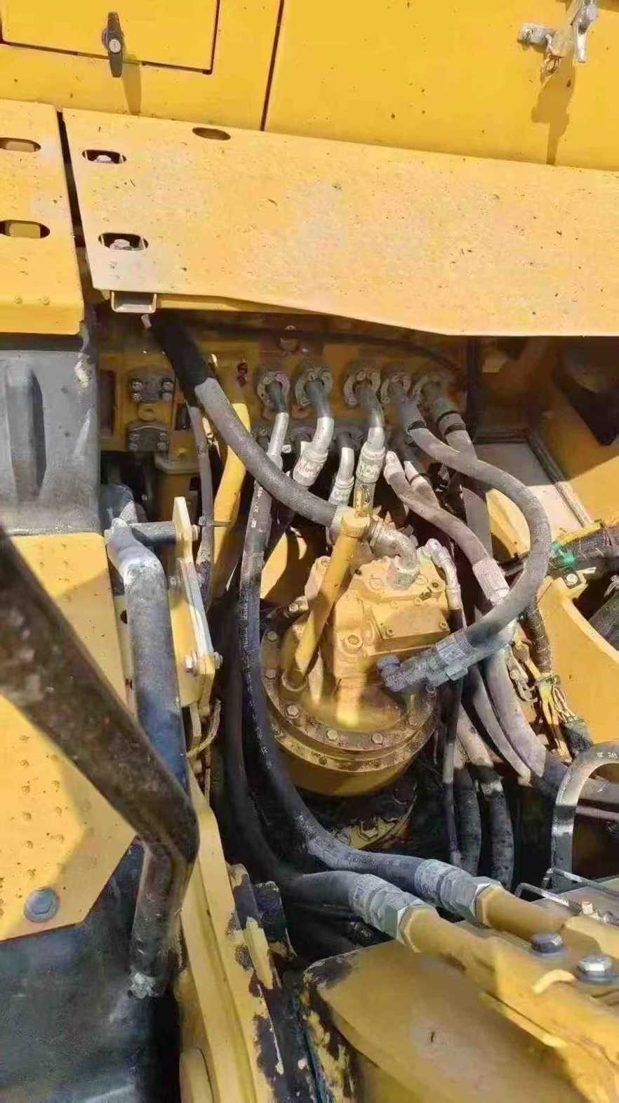 Used Caterpillar 323 Excavator 2020 Model / 4