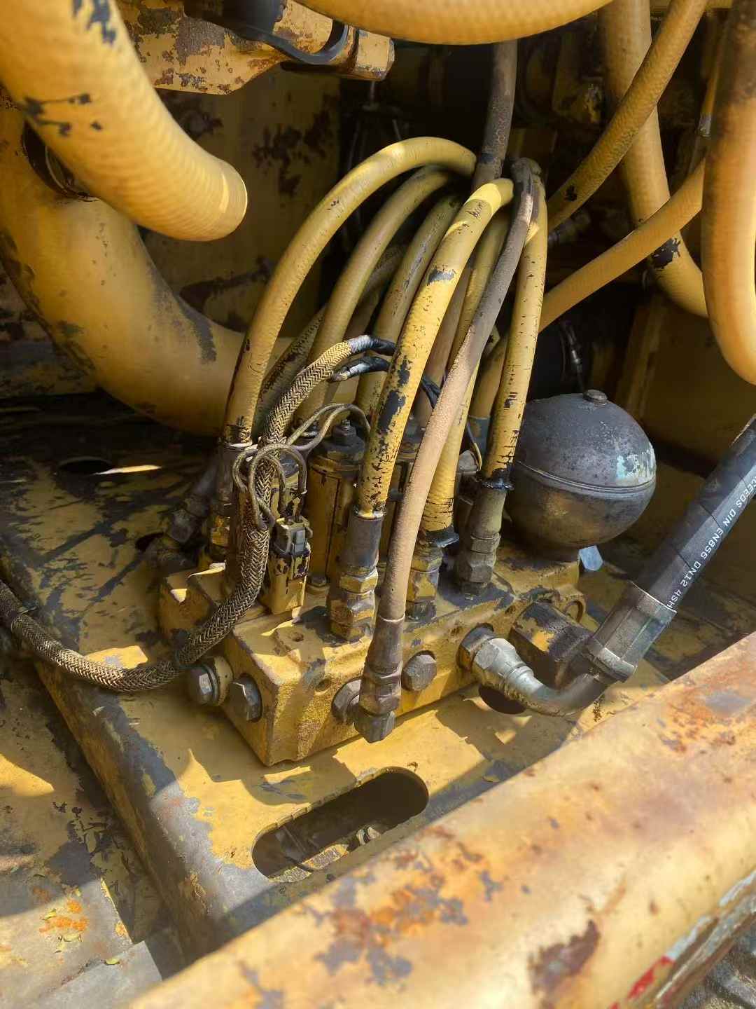 Used Caterpillar 320B Excavator 2016 Model / 4