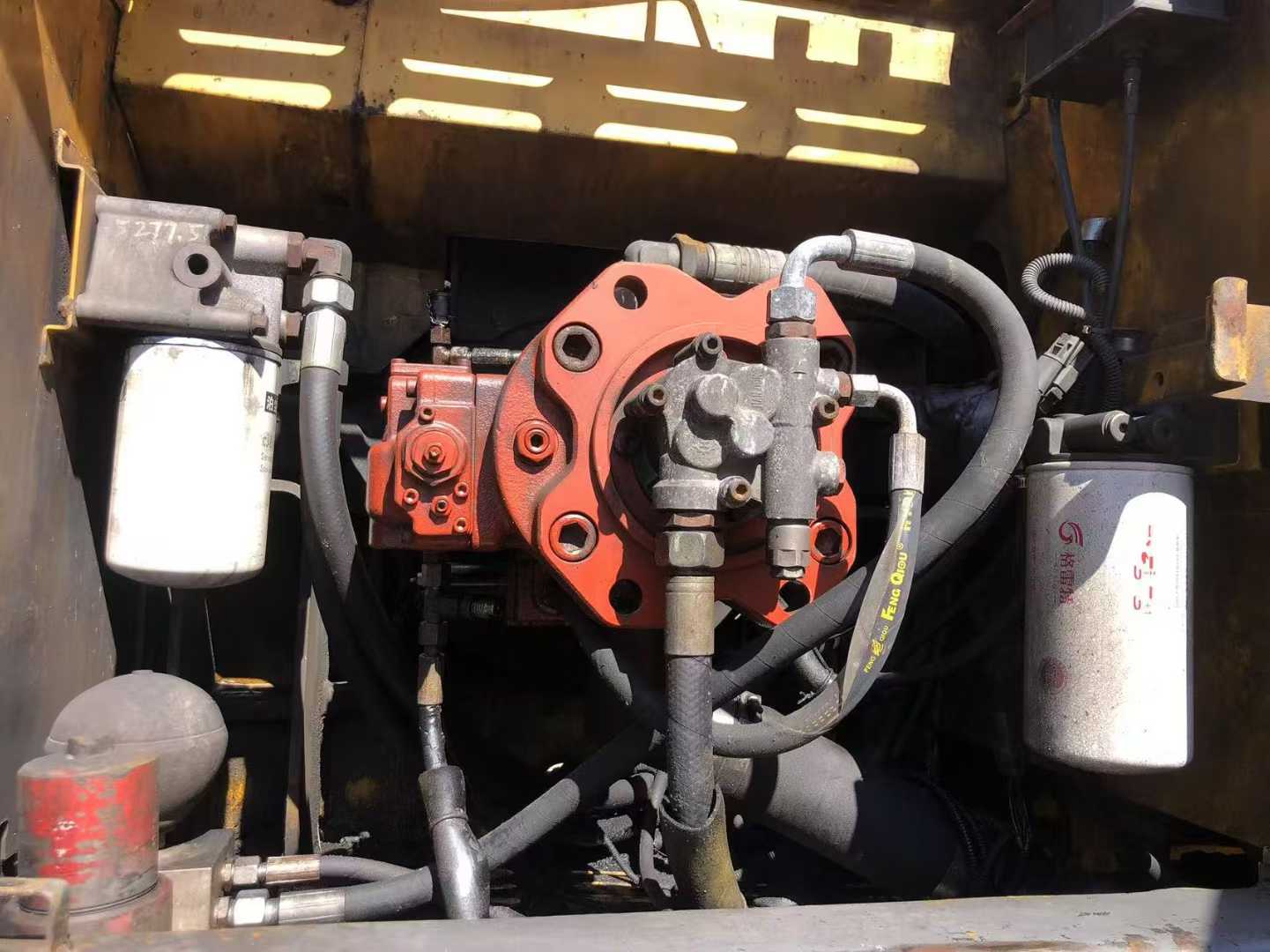 Used XCMG XE215CA Excavator 2016 Model / 4