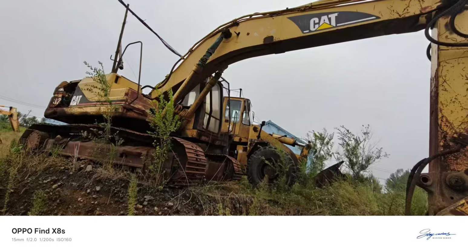 Used Caterpillar 320B Excavator 2016 Model / 3