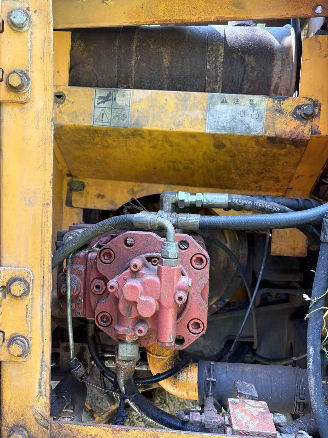 Used Hyundai R110-7 Excavator 2016 Model / 6