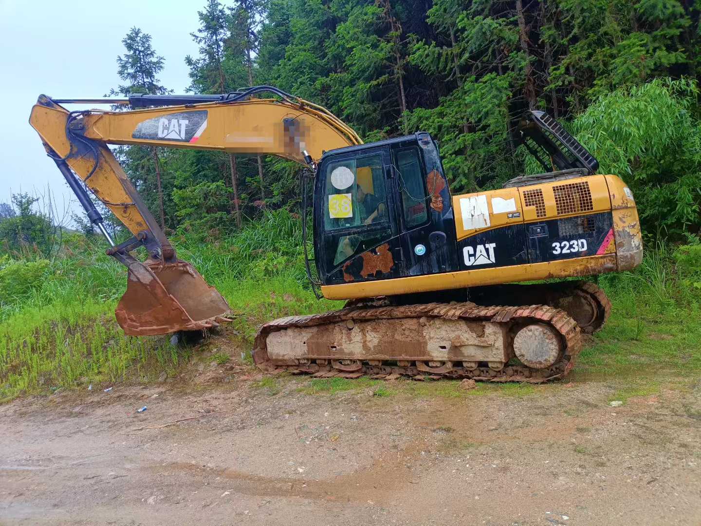 Used Caterpillar 323 Excavator 2016 Model / 5