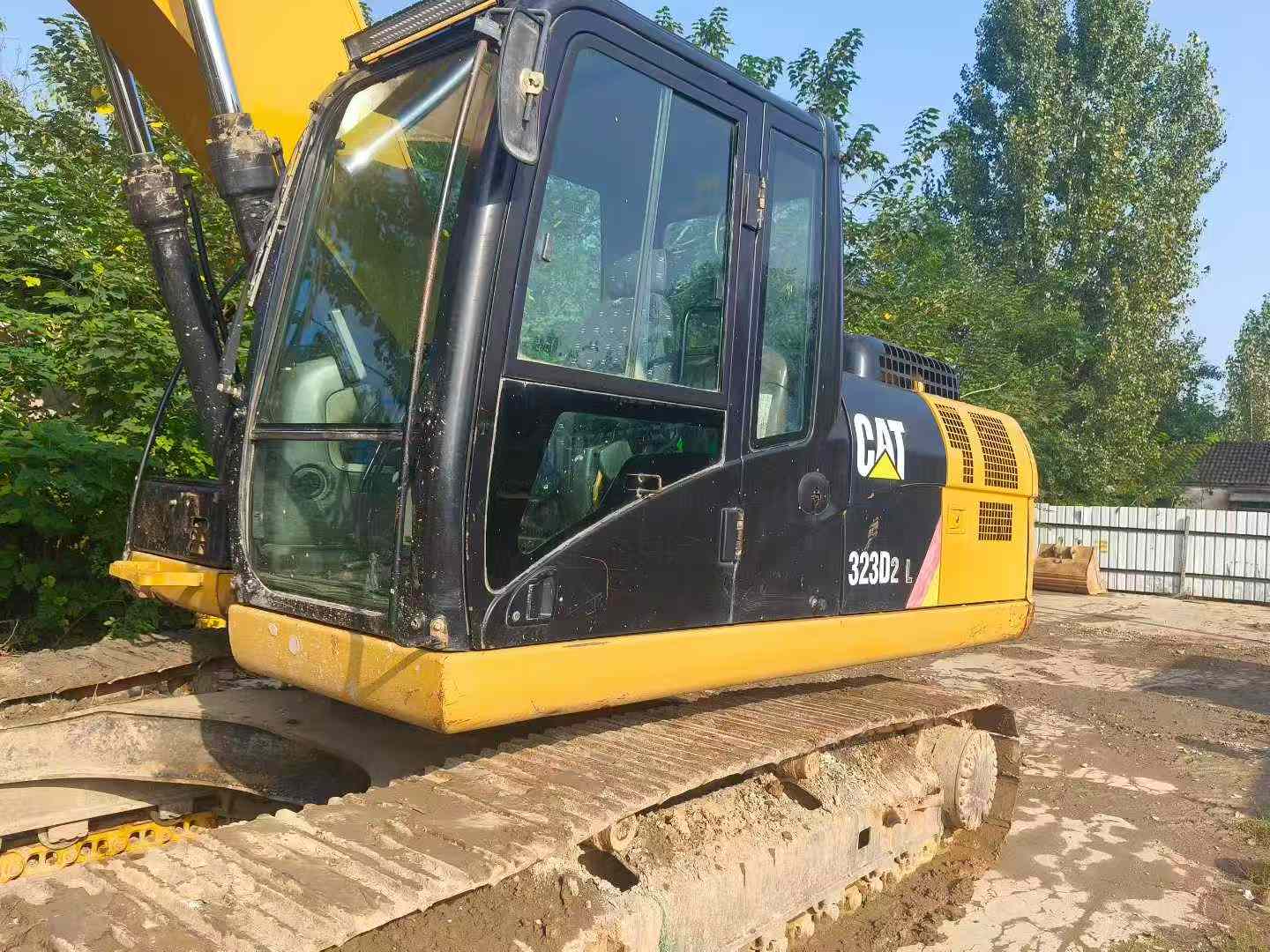 Used Caterpillar 323 Excavator 2014 Model
