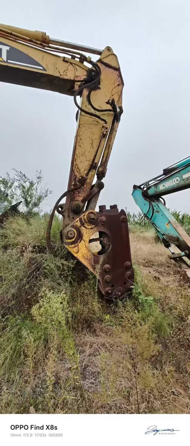 Used Caterpillar 320B Excavator 2016 Model / 4