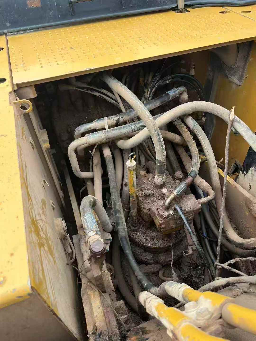 Used Caterpillar 323 Excavator 2017 Model / 7