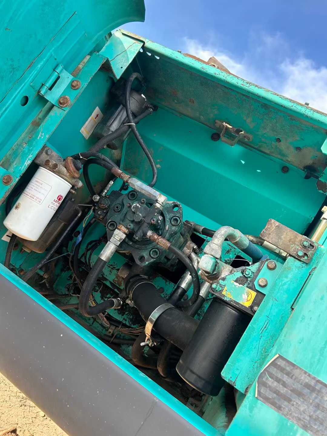 Used Kobelco SK200 Excavator 2016 Model / 7