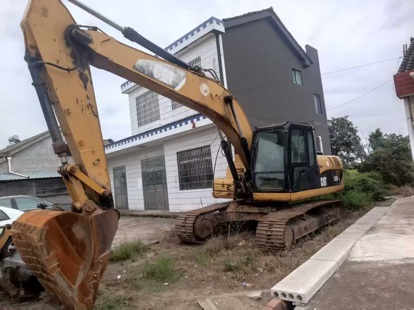 Used Caterpillar 323 Excavator 2011 Model