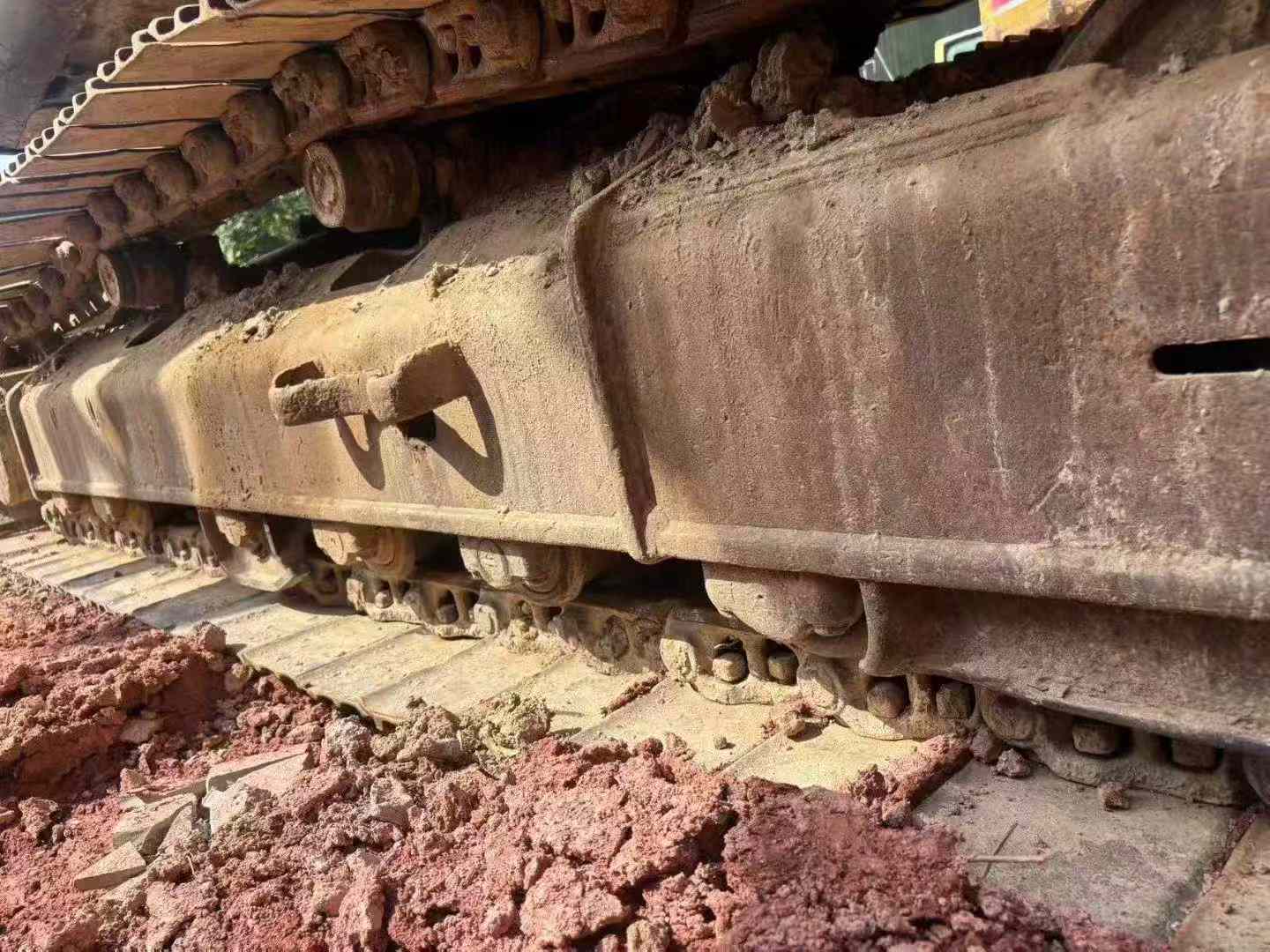 Used Kobelco SK200 Excavator 2016 Model / 2