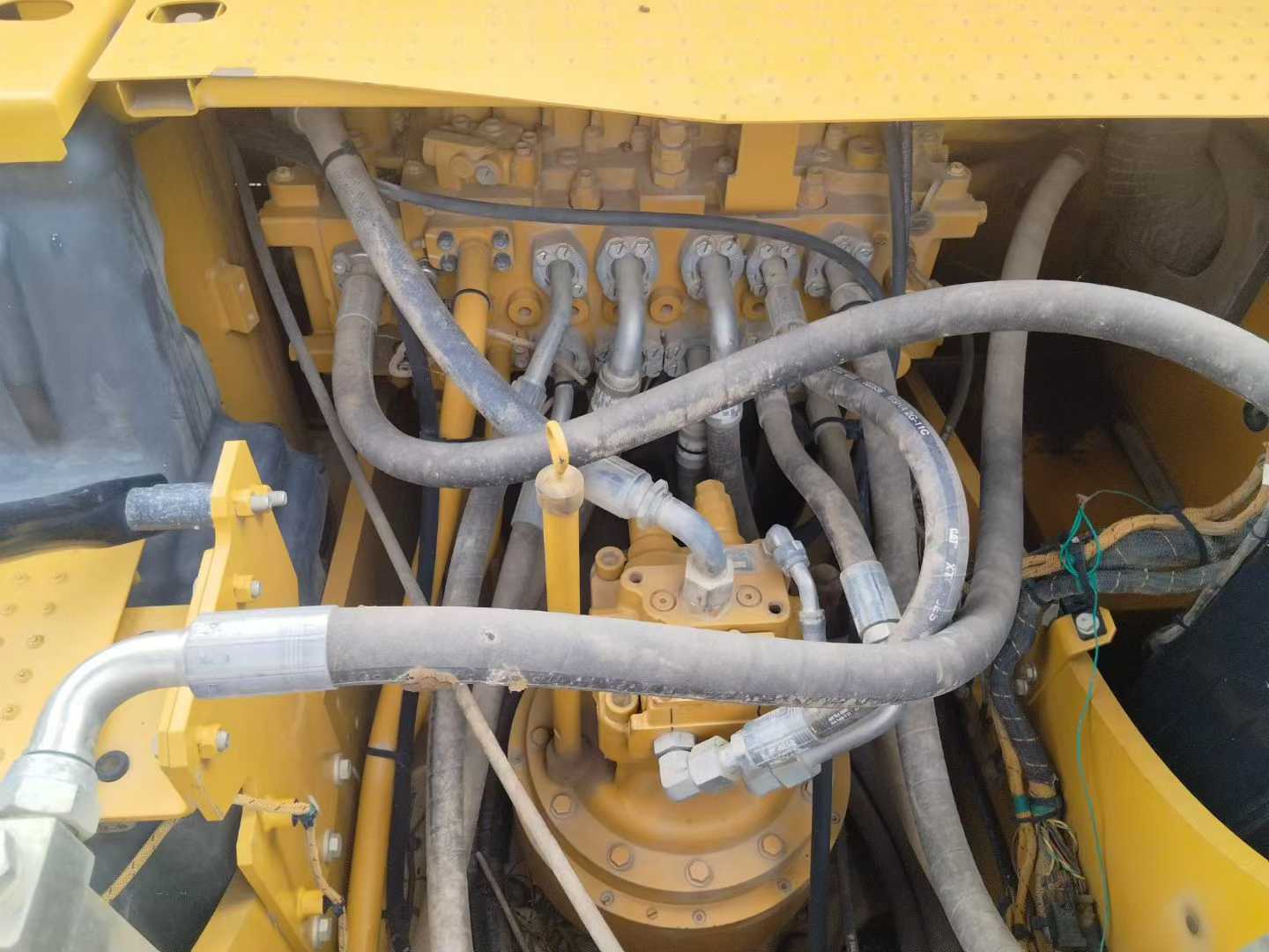 Used Caterpillar 323 Excavator 2021 Model / 3