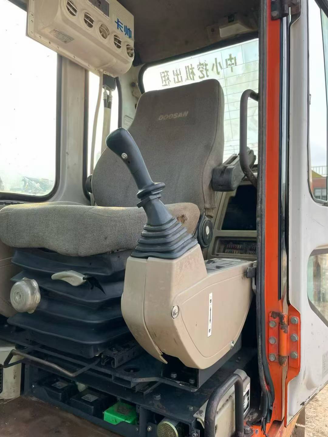 Used Doosan DX80 Excavator 2016 Model / 8