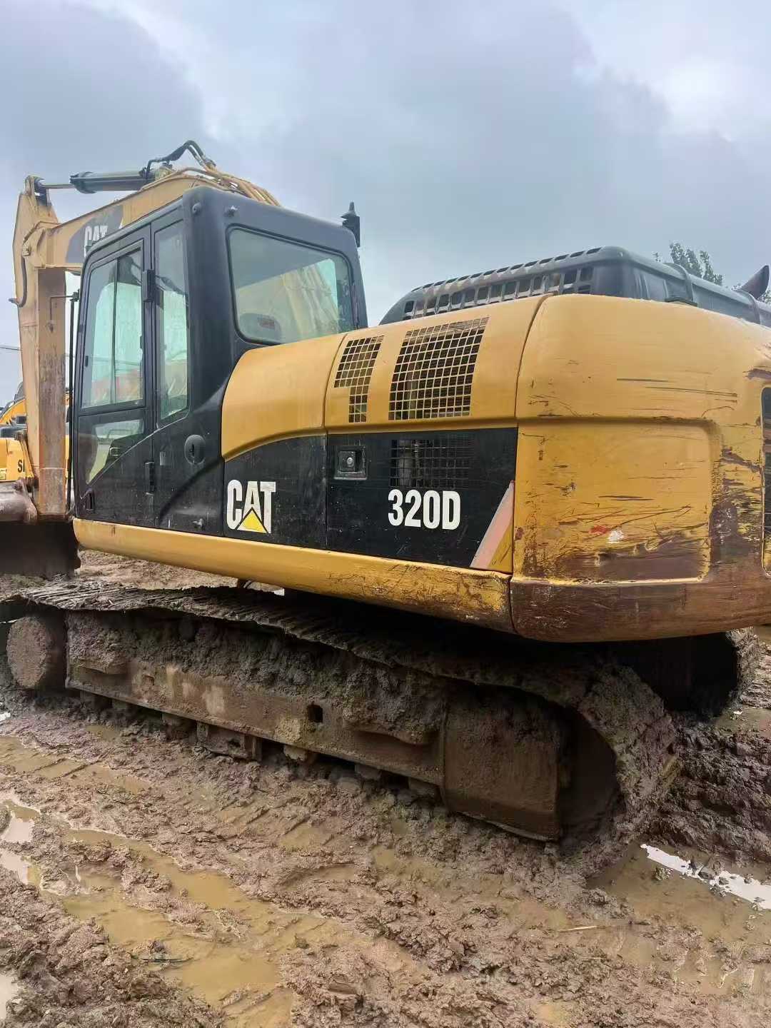Used Caterpillar CT20 Excavator 2013 Model