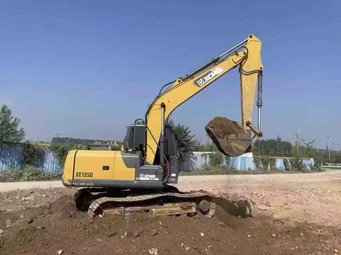 Used XCMG XE135D Excavator 2021 Model / 3