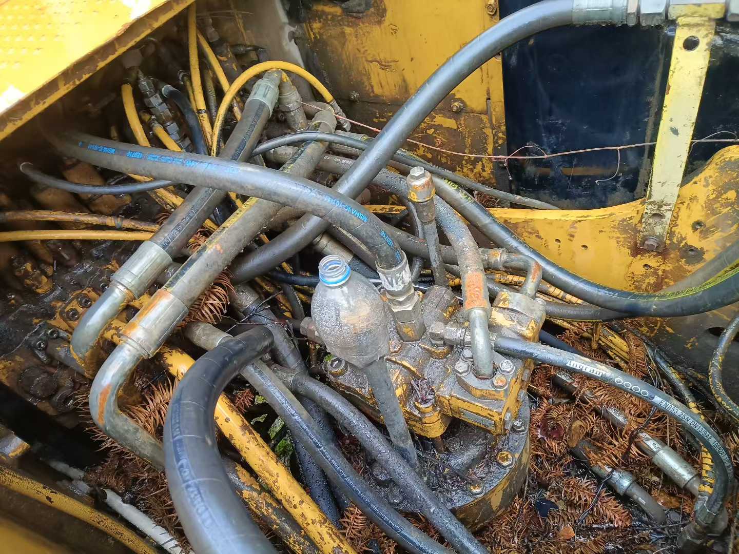 Used Caterpillar 323 Excavator 2016 Model / 7