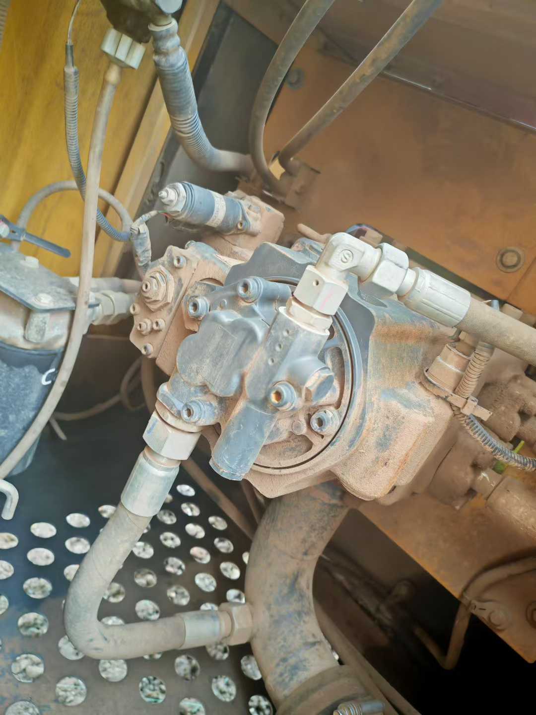 Used XCMG XE135GA Excavator 2023 Model / 4