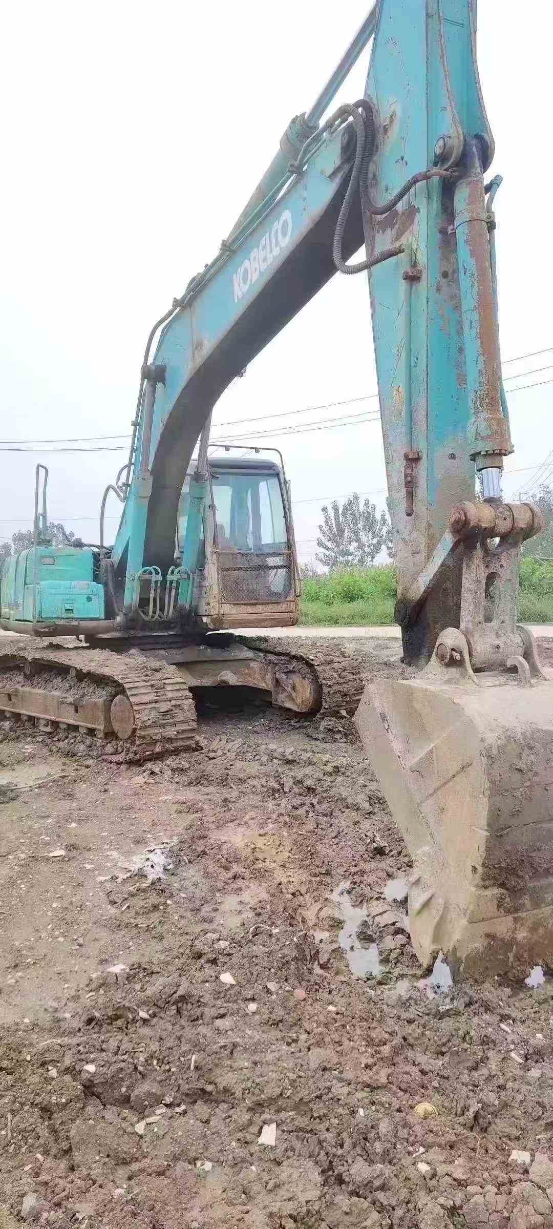Used Kobelco SK200-6 Excavator 2016 Model / 3