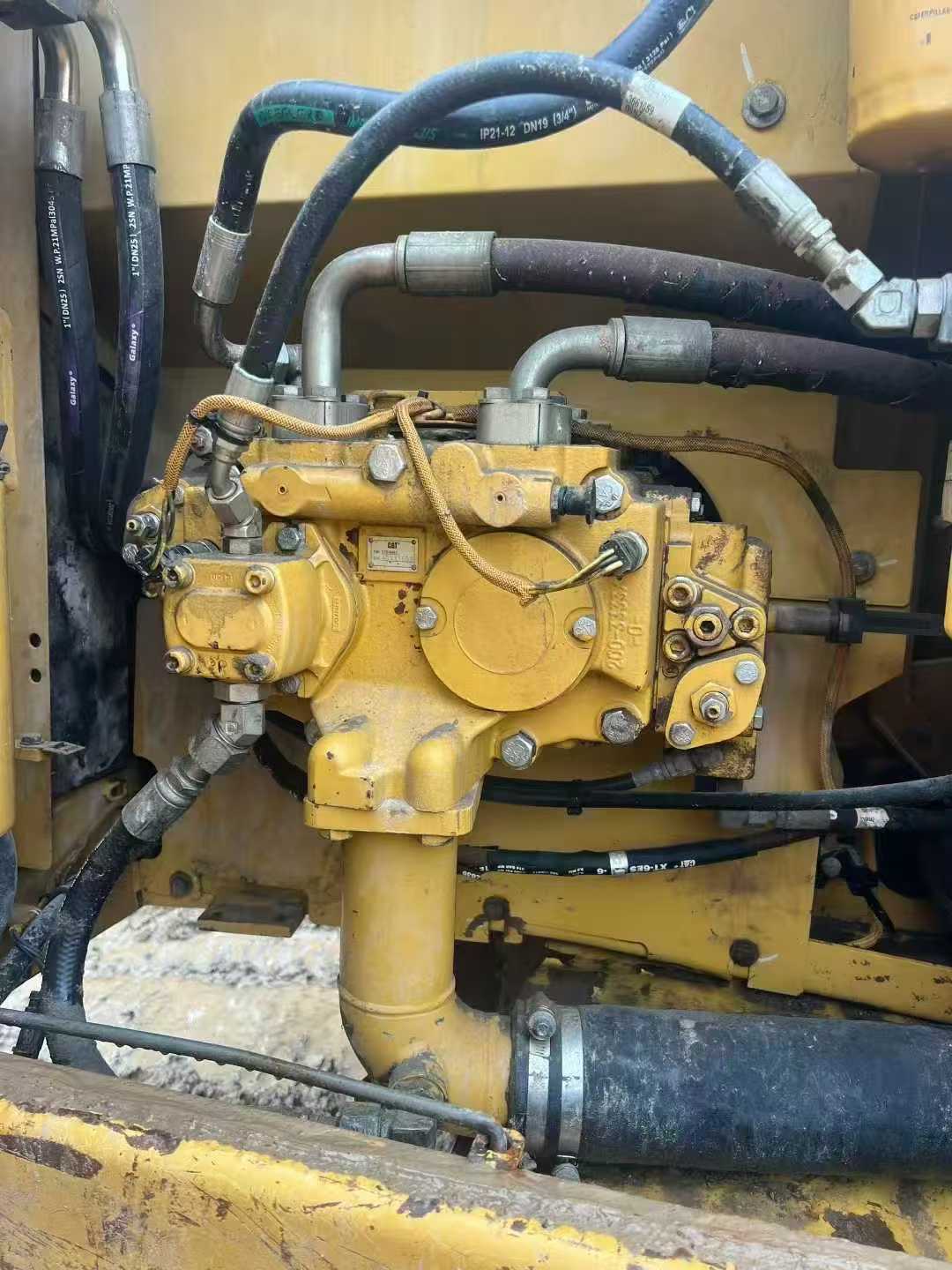 Used Caterpillar CT20 Excavator 2013 Model / 6